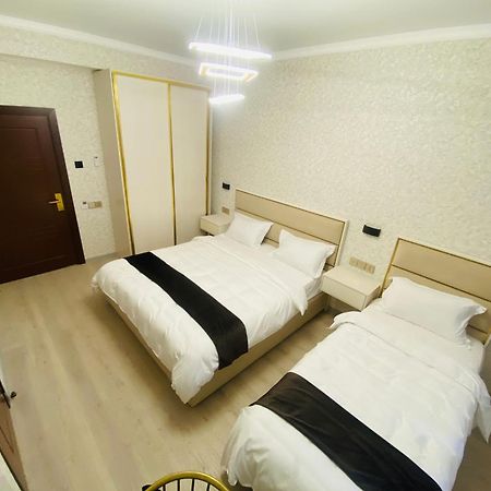 Baland Hotel דושאנבה מראה חיצוני תמונה