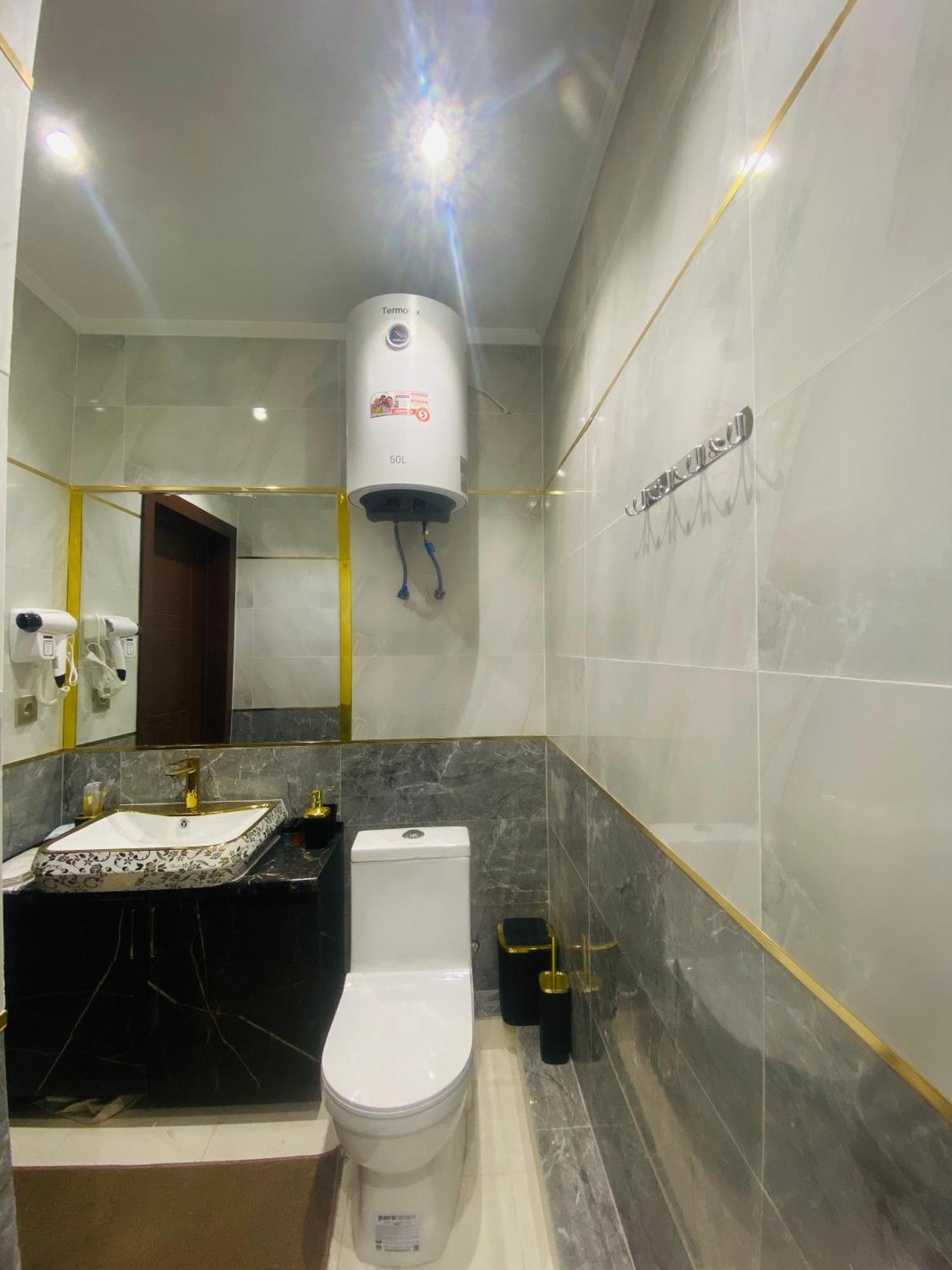 Baland Hotel דושאנבה מראה חיצוני תמונה
