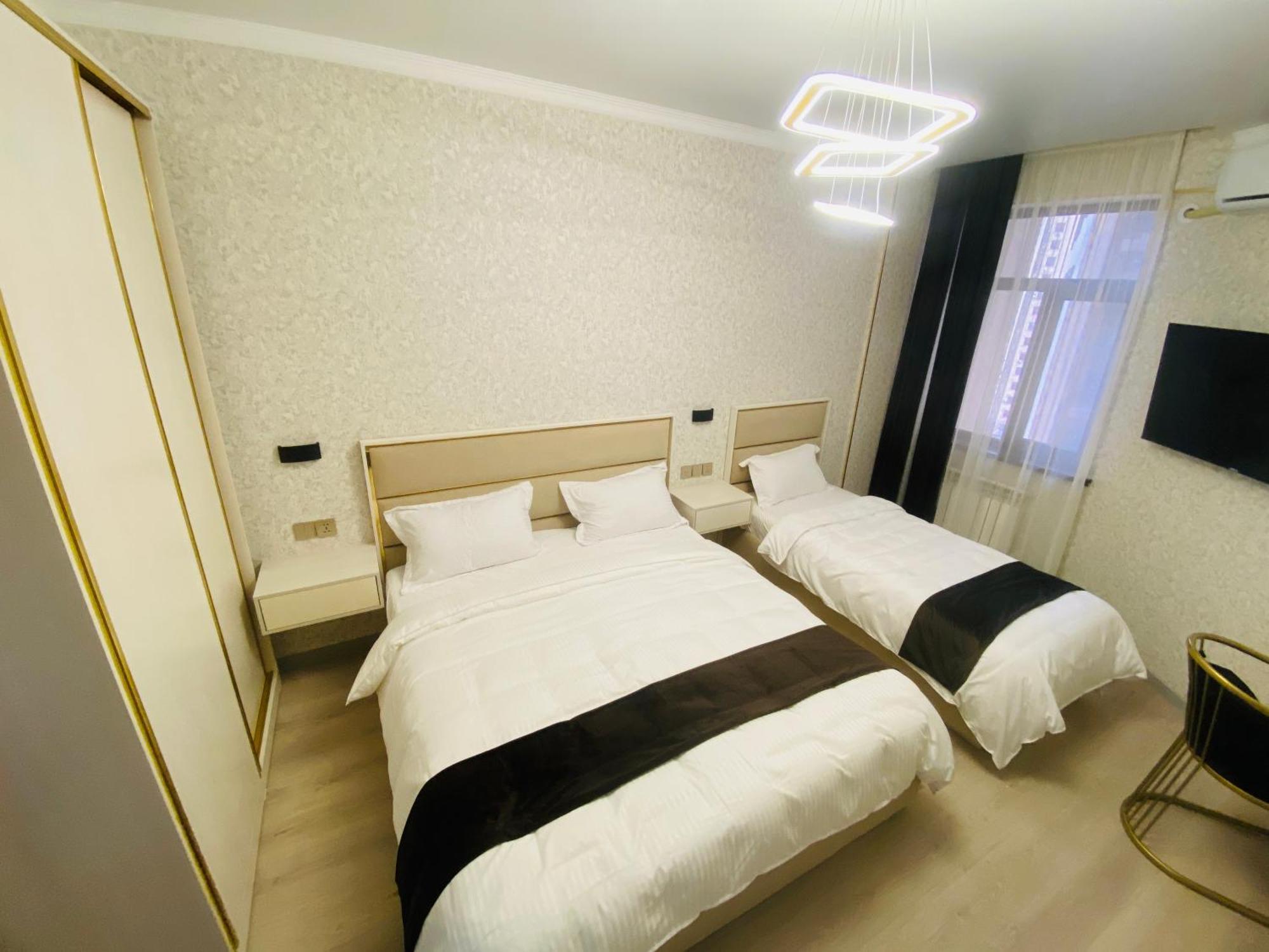Baland Hotel דושאנבה מראה חיצוני תמונה
