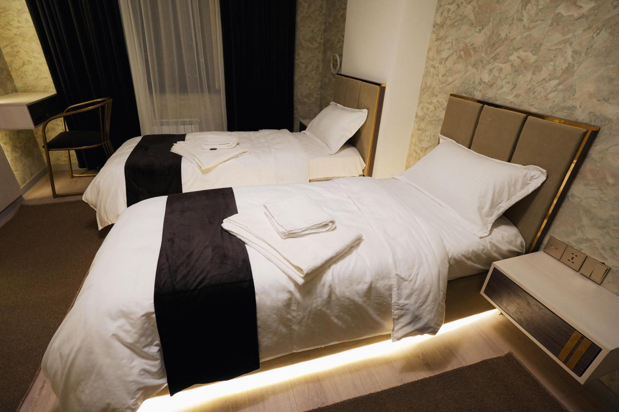Baland Hotel דושאנבה מראה חיצוני תמונה