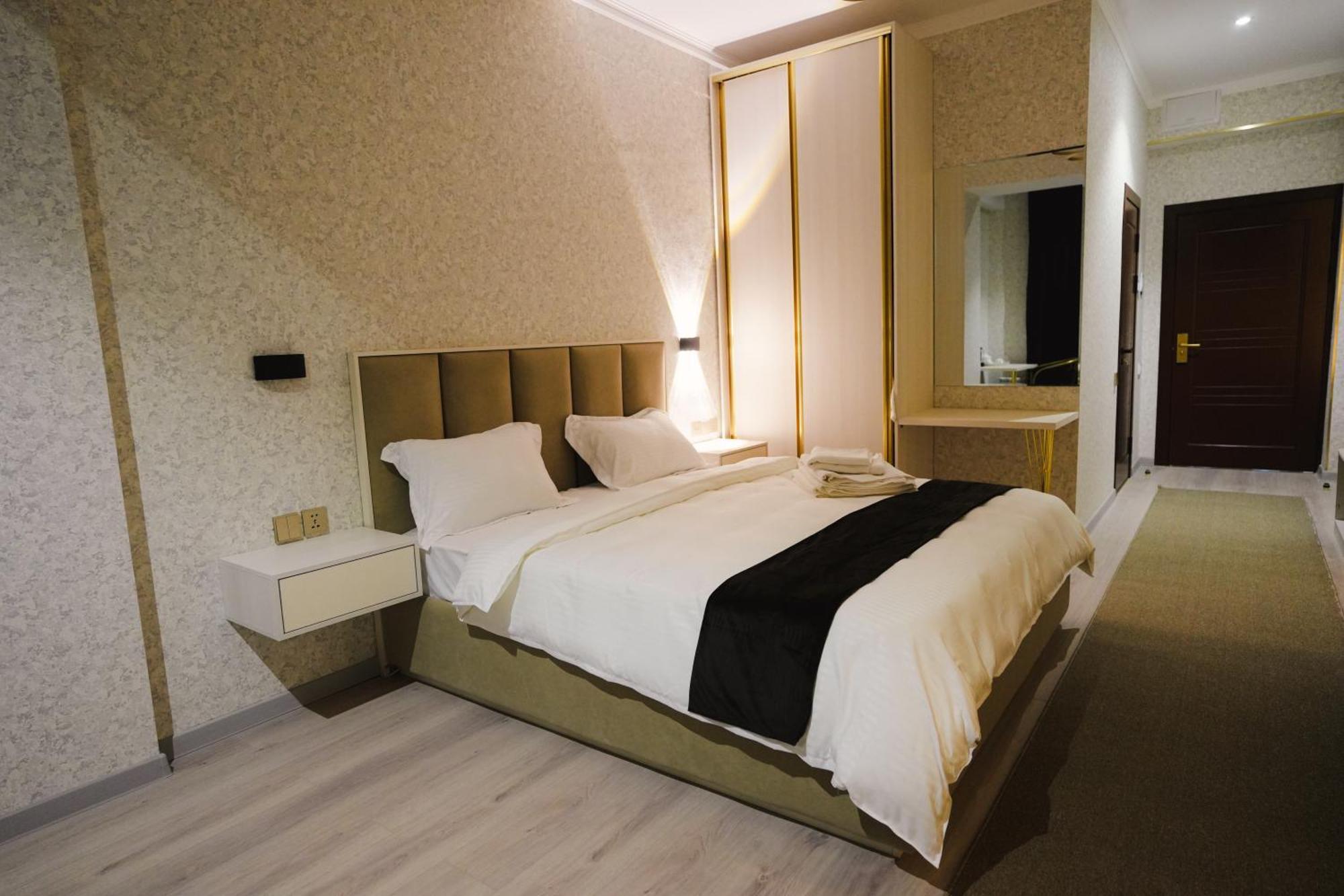 Baland Hotel דושאנבה מראה חיצוני תמונה