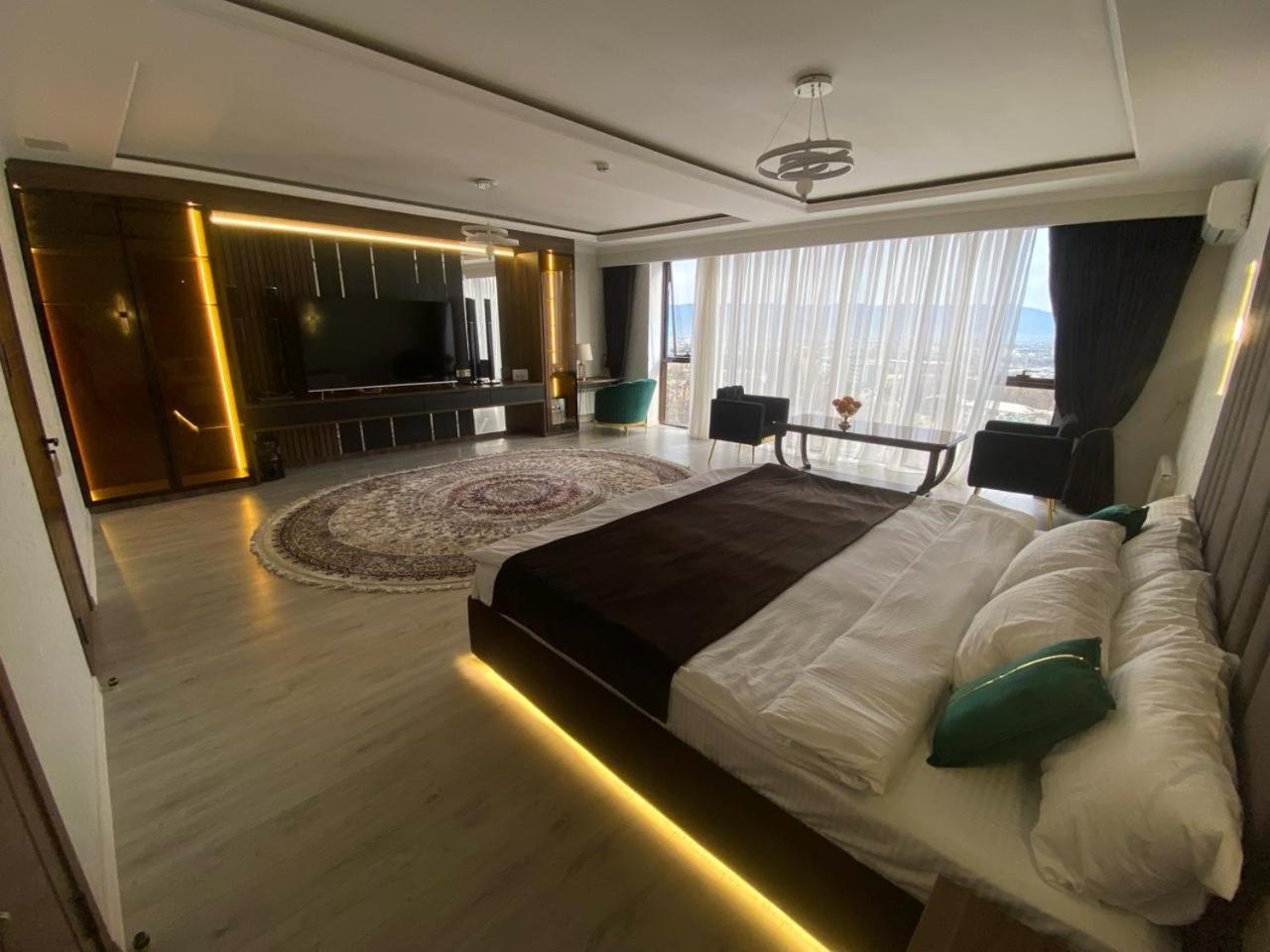 Baland Hotel דושאנבה מראה חיצוני תמונה