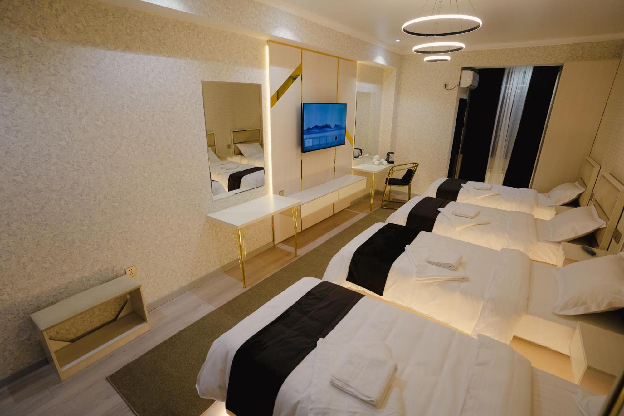 Baland Hotel דושאנבה מראה חיצוני תמונה