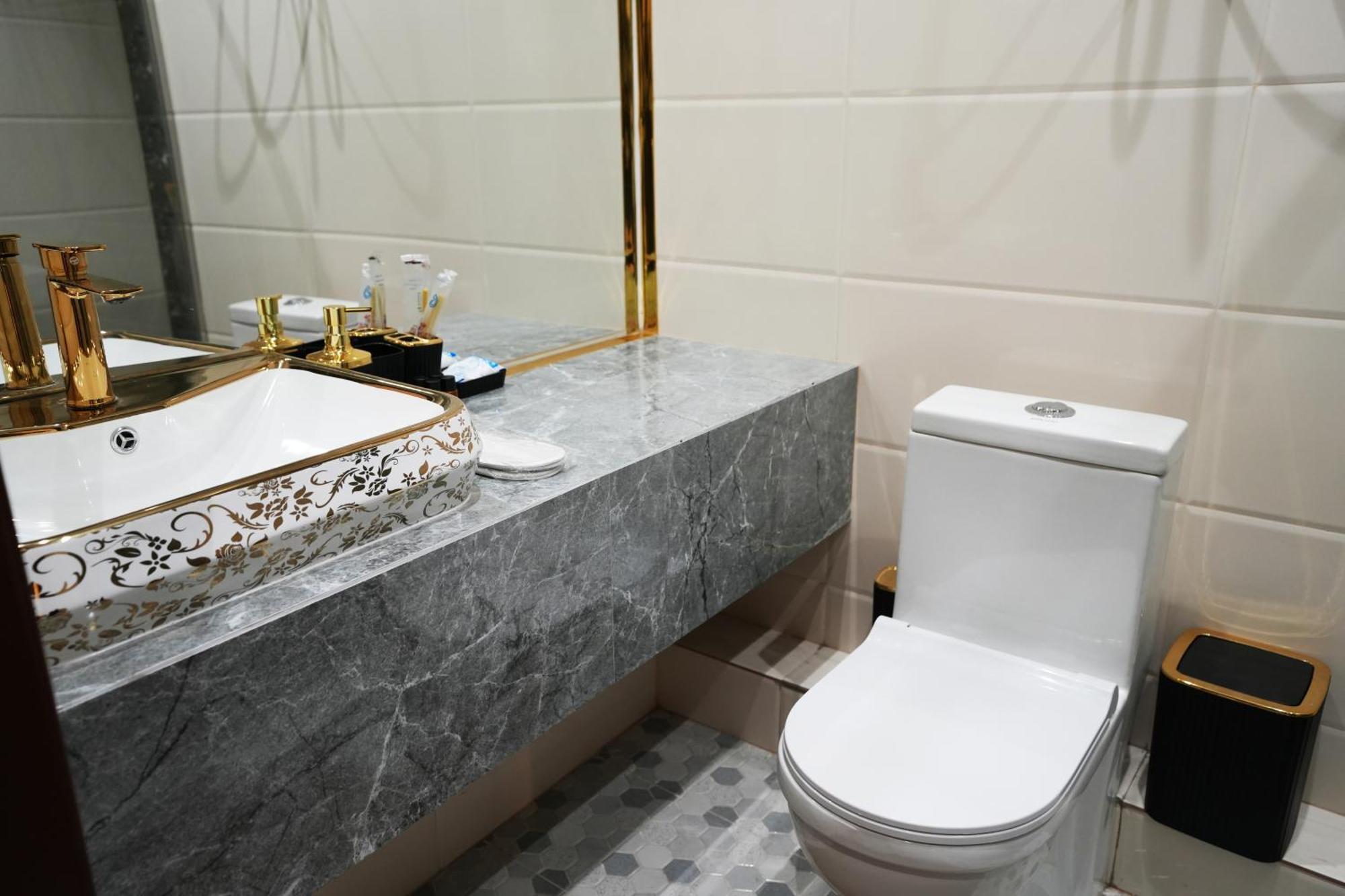 Baland Hotel דושאנבה מראה חיצוני תמונה