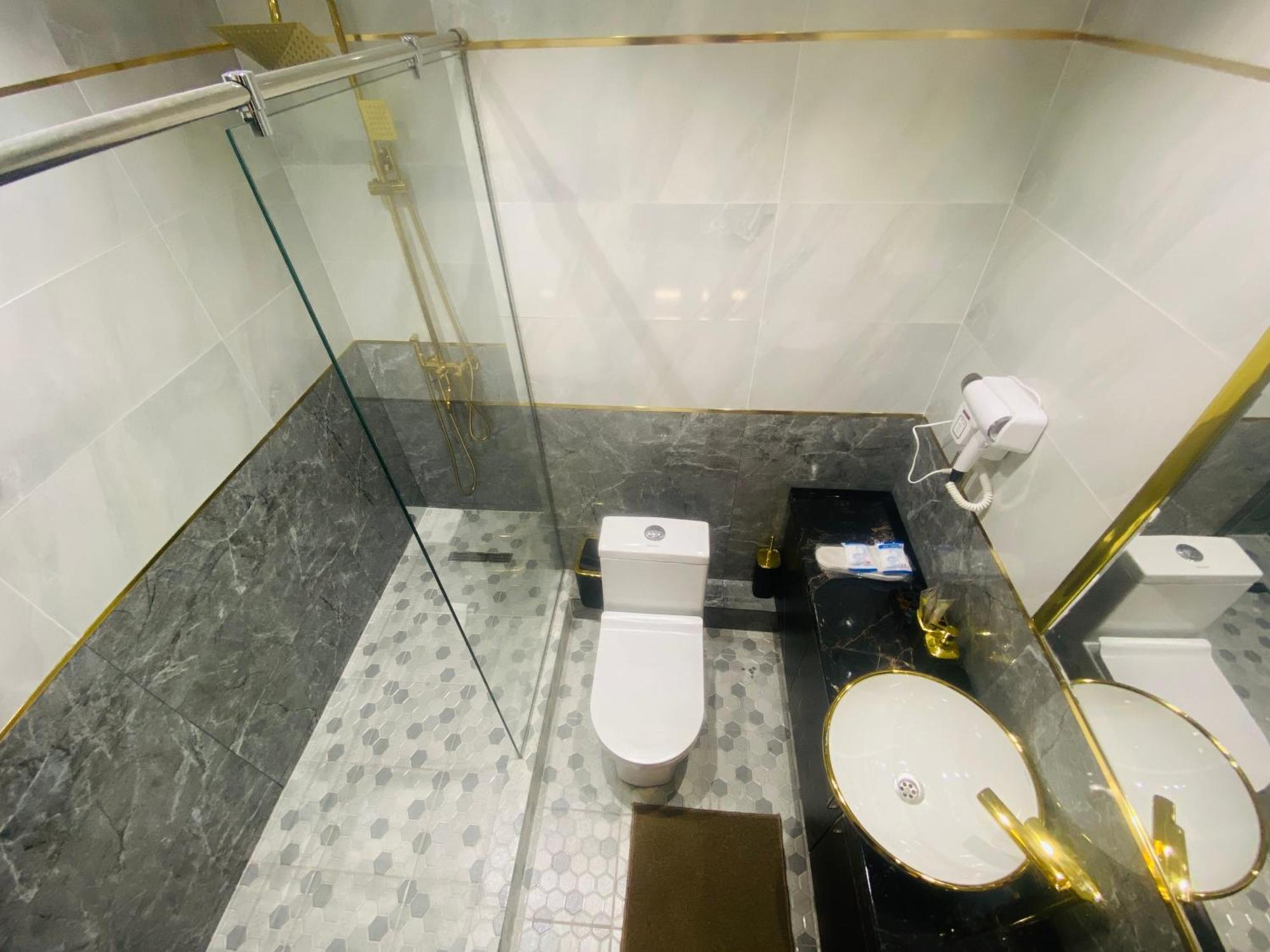 Baland Hotel דושאנבה מראה חיצוני תמונה